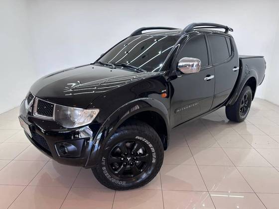 MITSUBISHI L200 TRITON 3.5 HPE 4X4 CD V6 24V FLEX 4P AUTOMÁTICO